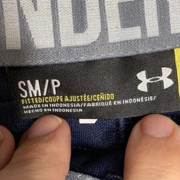Under Armour navy blue fitted softball pants‎ size small - Picture 6 of 10